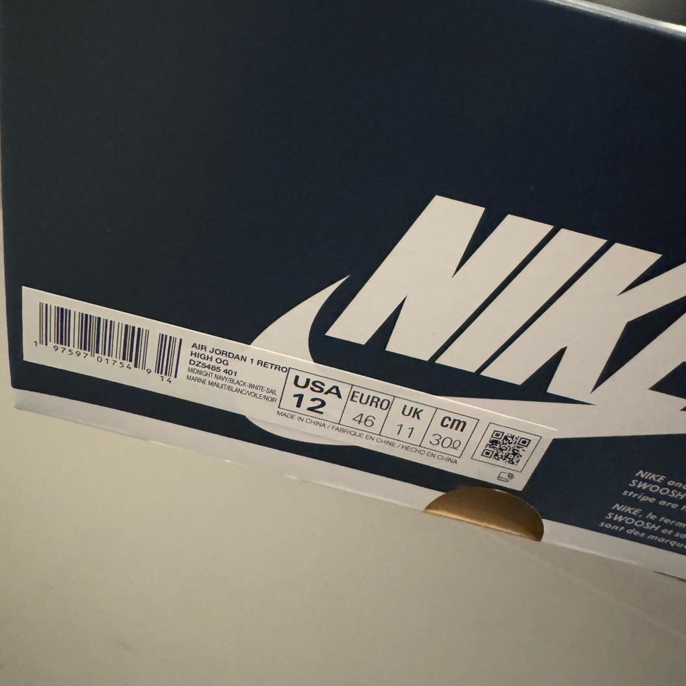 Air Jordan 1 Retro High OG Navy - Picture 4 of 4